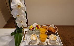 Cuma Suites